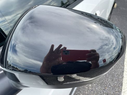 Certified 2025 Nissan Kicks SR image 6