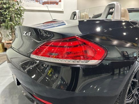 Used 2009 BMW Z4 sDrive35i RWD image 33