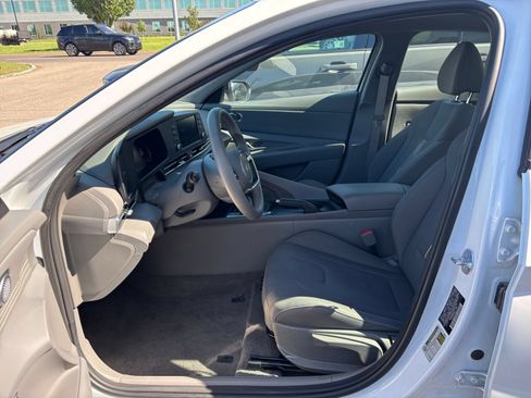 Used 2026 Hyundai Elantra Sport FWD image 25