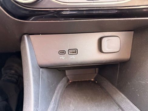 Used 2024 Buick Encore GX Sport Touring image 18