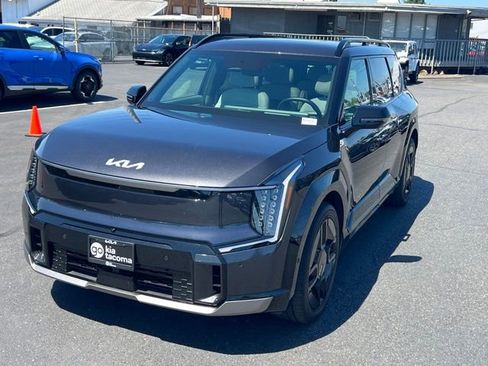 Certified 2024 Kia EV9 GT-Line AWD/4WD image 3