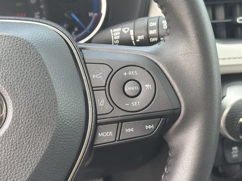 Used 2022 Toyota RAV4 Limited AWD/4WD image 26