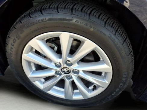 Used 2024 Toyota Corolla XLE FWD image 8