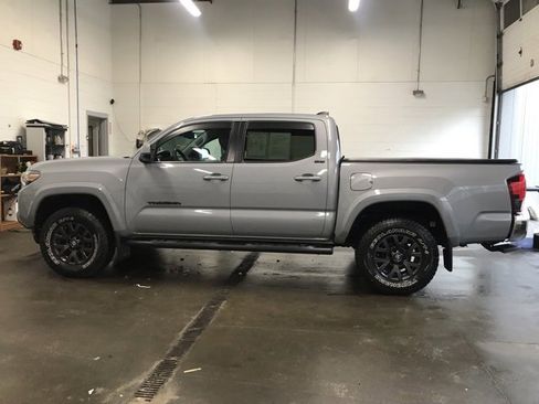 Used 2021 Toyota Tacoma SR5 image 5