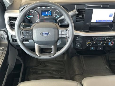 Used 2025 Ford F250 XL w/ XL Chrome Package image 14