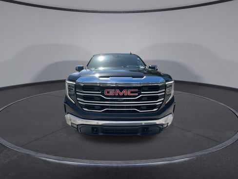 Used 2023 GMC Sierra 1500 SLT w/ SLT Premium Plus Package AWD/4WD image 3