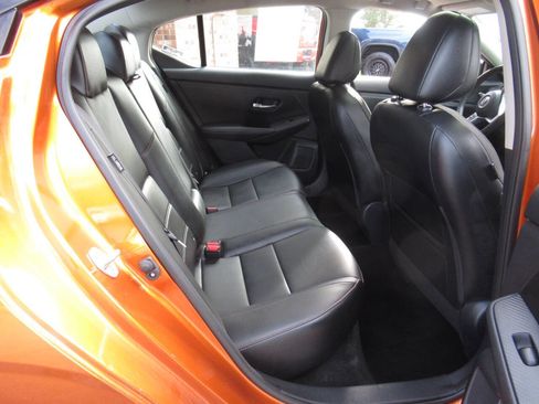 Used 2021 Nissan Sentra SR w/ SR Premium Package image 7