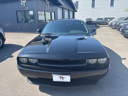Used 2011 Dodge Challenger image 9