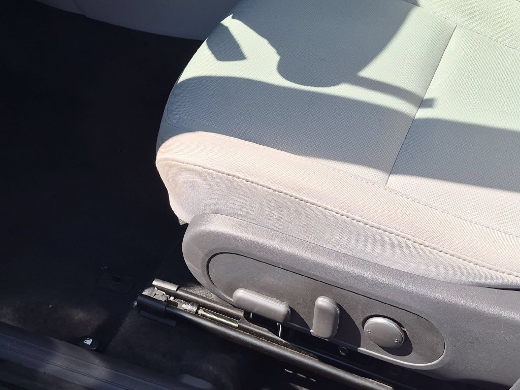 Used 2025 Hyundai Kona SEL FWD image 14