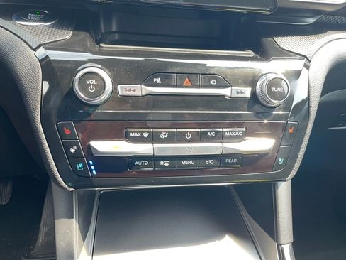 Used 2021 Ford Explorer ST w/ Equipment Group 401A AWD/4WD image 19