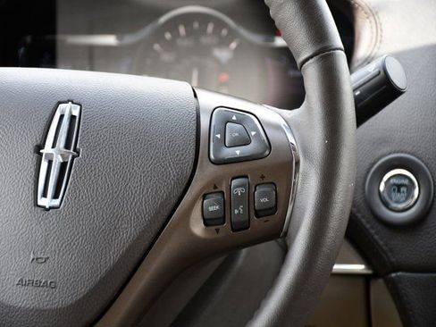 Used 2014 Lincoln MKX FWD image 24
