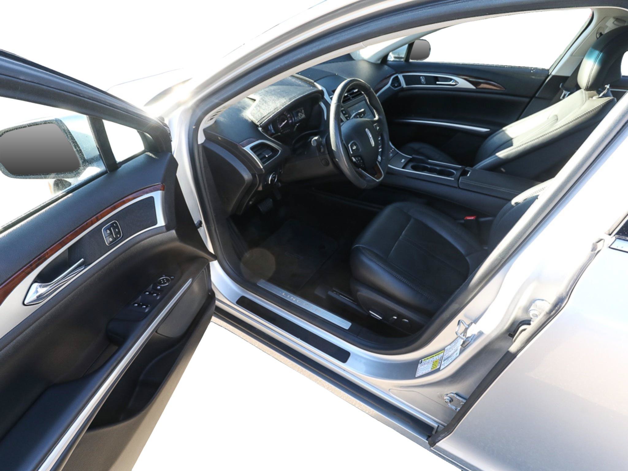 Used 2014 Lincoln MKZ Hybrid w/ Equipment Group 202A Reserve FWD image 10