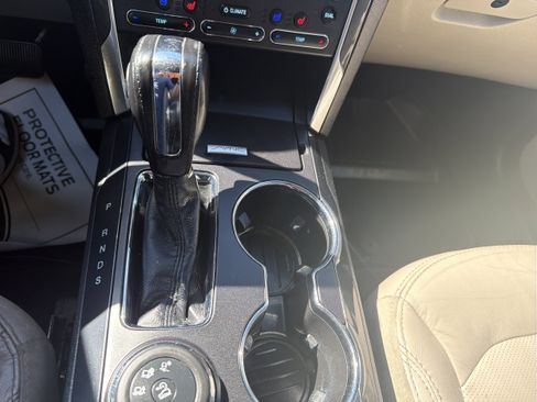 Used 2018 Ford Explorer Limited AWD/4WD image 12