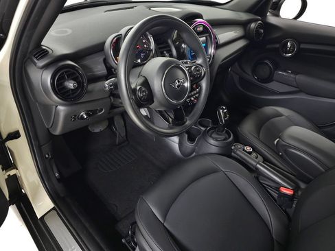 Used 2021 MINI Cooper 4-Door Hardtop FWD image 14