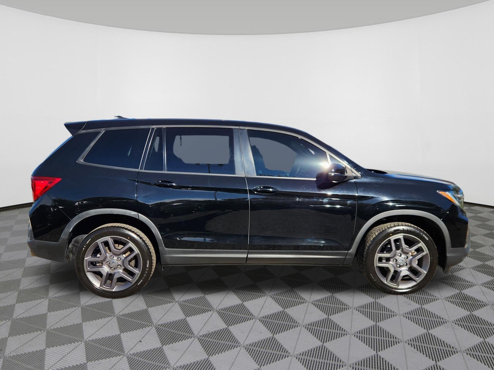 Certified 2023 Honda Passport EX-L image 6