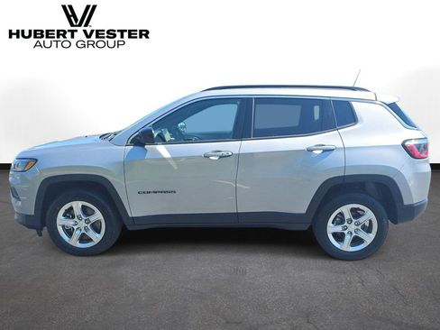 Used 2024 Jeep Compass Latitude AWD/4WD image 1