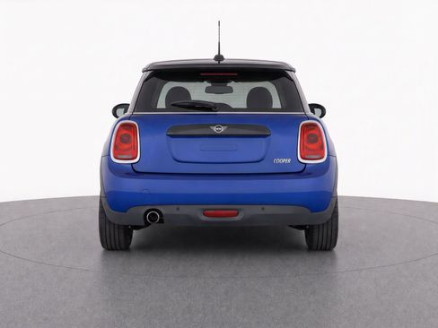 Used 2019 MINI Cooper 2-Door Hardtop w/ Storage Package FWD image 5