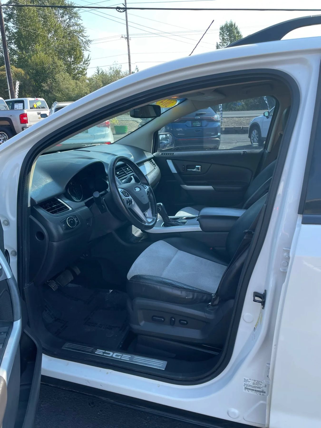 Used 2014 Ford Edge SEL w/ Equipment Group 205A AWD/4WD image 11