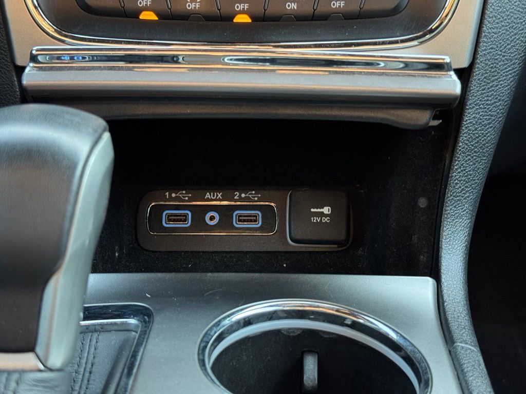 Used 2018 Jeep Grand Cherokee Altitude AWD/4WD image 15
