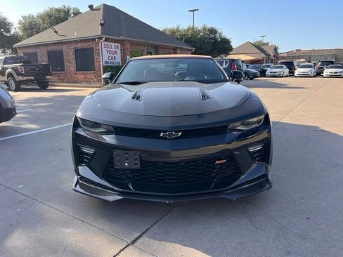 Used 2016 Chevrolet Camaro SS RWD image 4