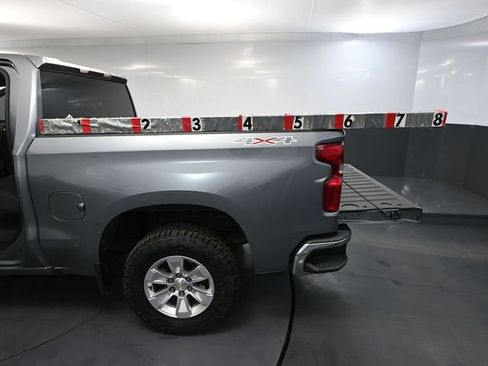 Used 2019 Chevrolet Silverado 1500 LT image 38