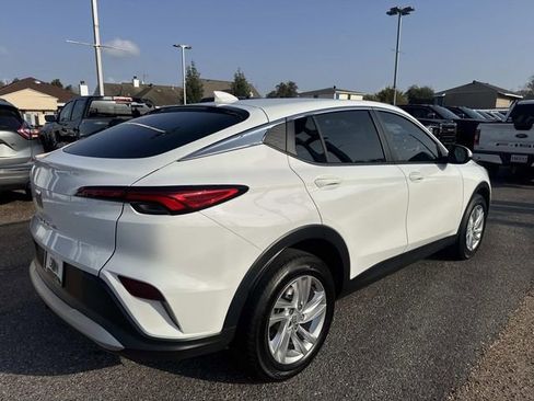 Used 2024 Buick Envista Preferred image 6