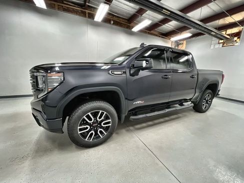 Certified 2025 GMC Sierra 1500 AT4 w/ Technology Package AWD/4WD image 5