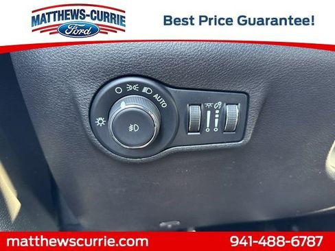 Used 2024 Jeep Compass Latitude image 22