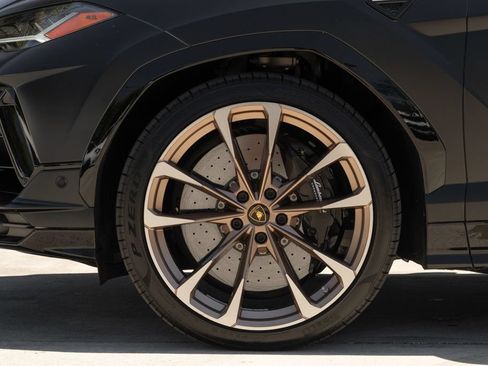Used 2023 Lamborghini Urus S AWD/4WD image 4