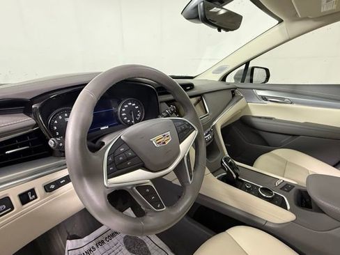 Used 2024 Cadillac XT5 Premium Luxury w/ Technology Package FWD image 10