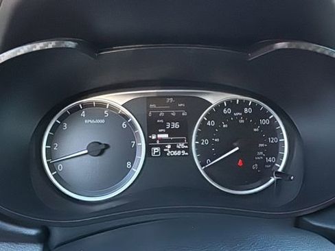 Used 2024 Nissan Versa S w/ S Plus Package image 12