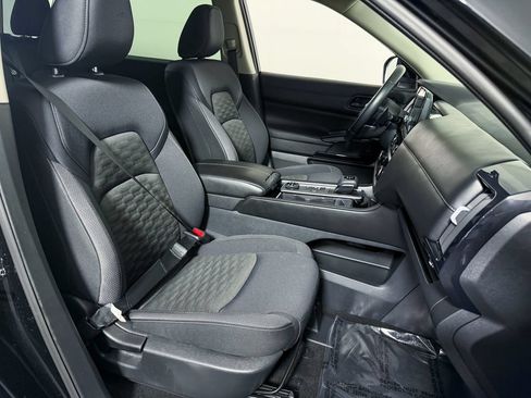 Certified 2024 Nissan Pathfinder SV AWD/4WD image 15