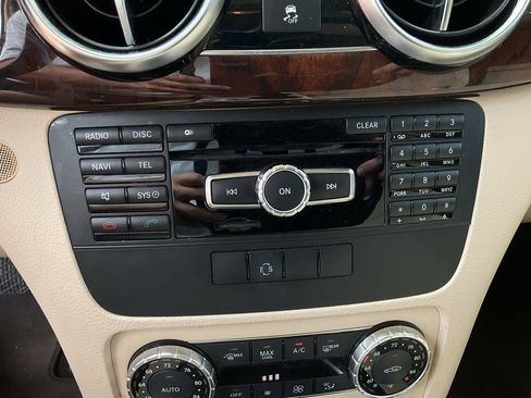 Used 2014 Mercedes-Benz GLK 250 BlueTEC 4MATIC image 21