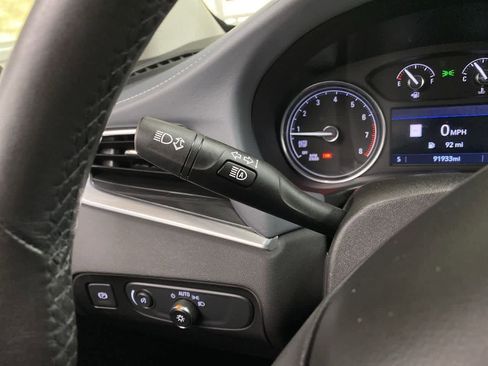 Used 2020 Buick Enclave Premium w/ Sun and Sites Package image 24