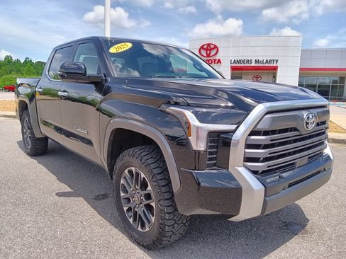 Used 2025 Toyota Tundra Limited AWD/4WD image 1
