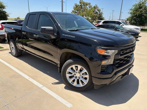 Used 2022 Chevrolet Silverado 1500 Custom RWD image 3