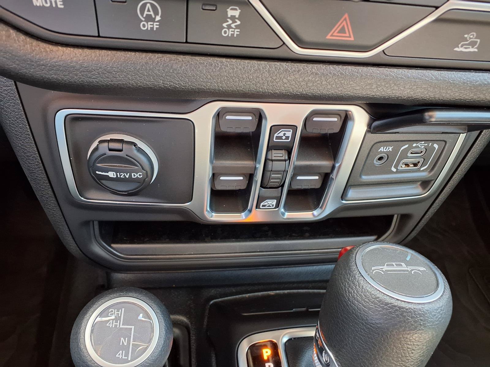 New 2026 Jeep Gladiator Sport AWD/4WD image 12