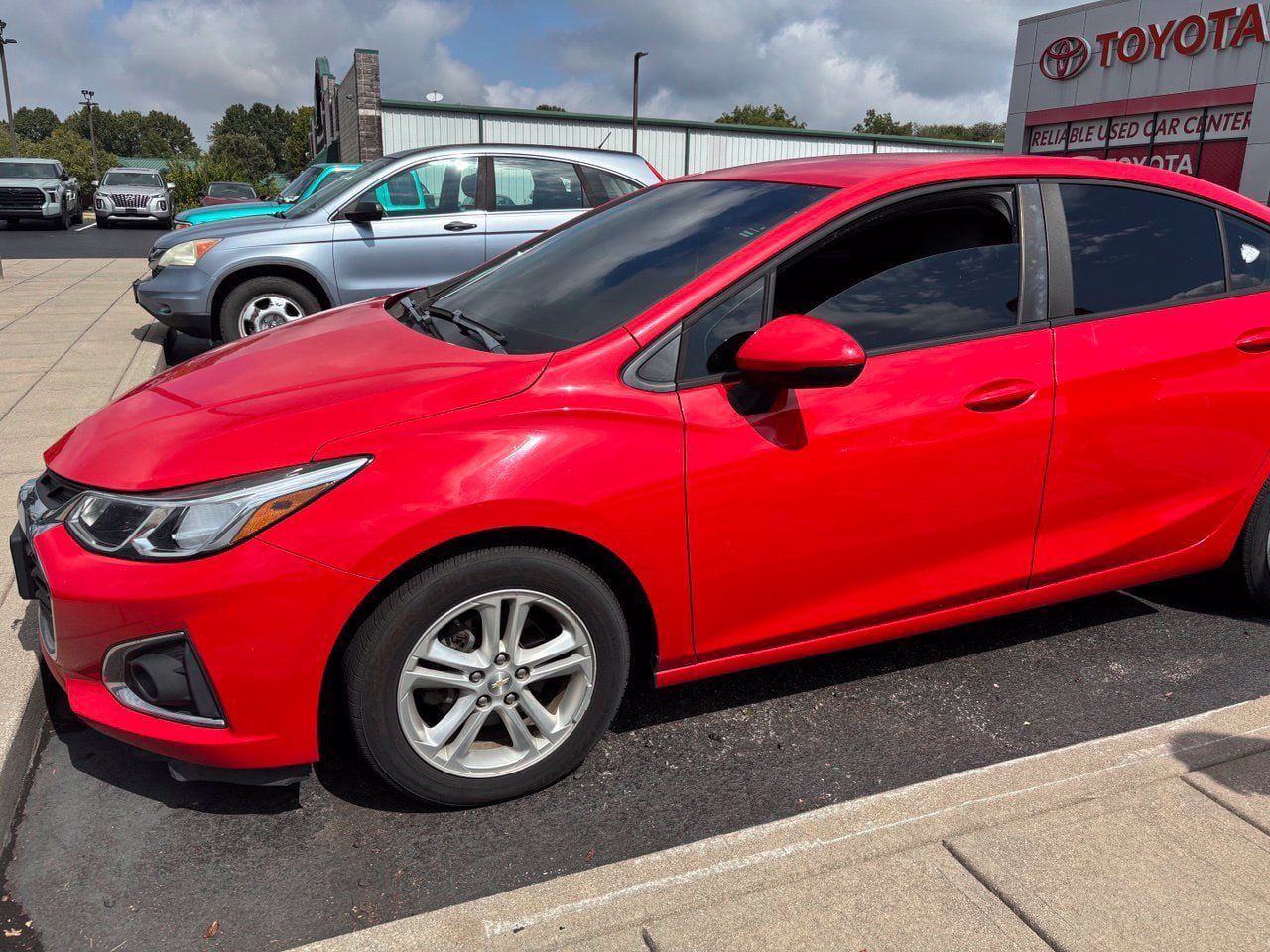Used 2019 Chevrolet Cruze LS FWD image 3