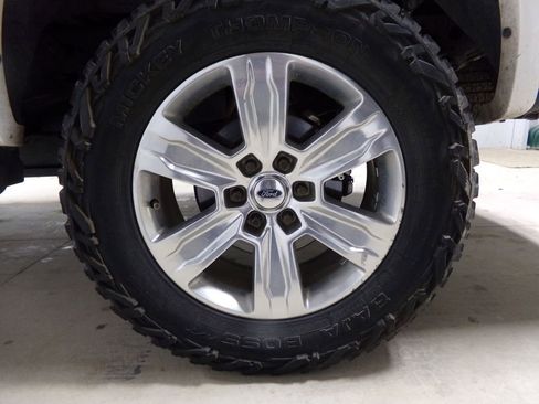 Used 2018 Ford F150 Platinum w/ Equipment Group 701A Luxury image 30