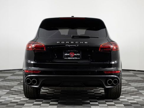 Used 2017 Porsche Cayenne S image 6