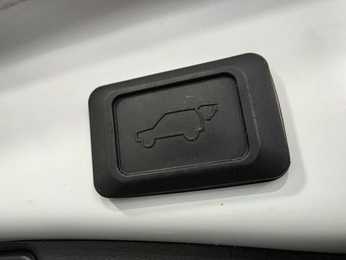 Used 2024 Toyota RAV4 XLE w/ Convenience Package AWD/4WD image 19