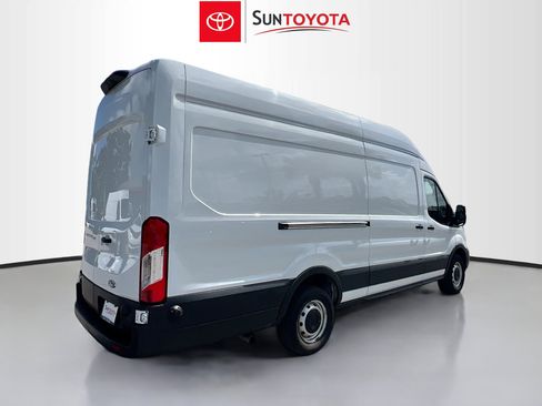 Used 2024 Ford Transit 250 148 High Roof Extended w/ Load Area Protection Package RWD image 4