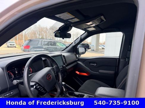Used 2023 Nissan Frontier PRO-4X w/ Technology Package image 24