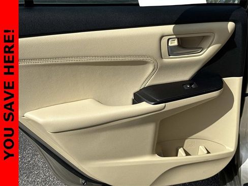 Used 2015 Toyota Camry XLE image 11