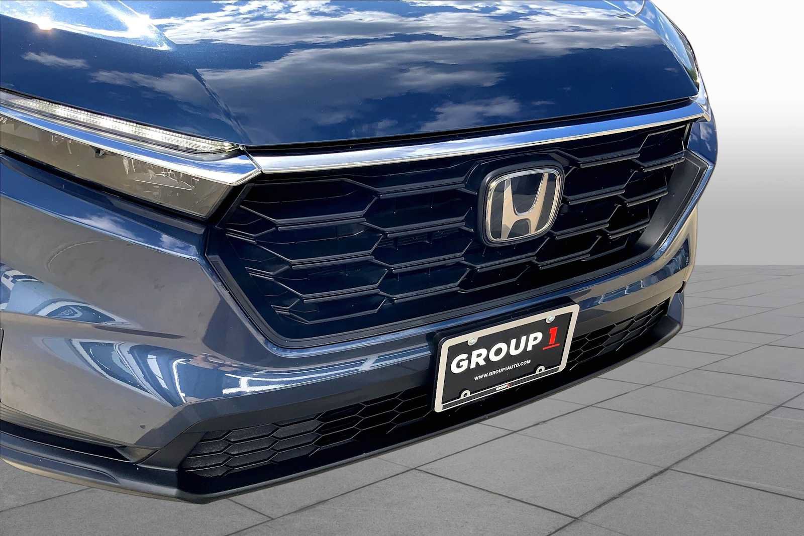 Used 2025 Honda CR-V LX image 28
