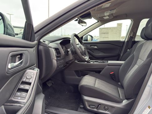 New 2026 Nissan Rogue SV w/ Cold Weather Package AWD/4WD image 11