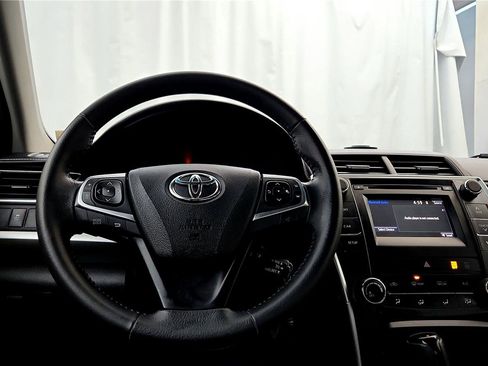Certified 2017 Toyota Camry SE image 38