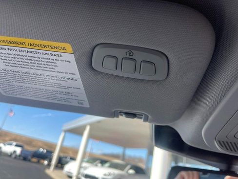 Used 2022 Ford Explorer Limited image 43