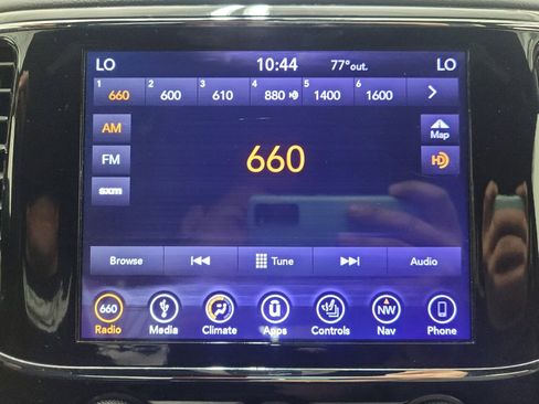 Used 2019 Jeep Grand Cherokee Overland AWD/4WD image 25