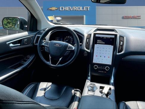 Used 2022 Ford Edge Titanium w/ Equipment Group 301A AWD/4WD image 17